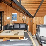 8 Person In Logstor-by Traum
