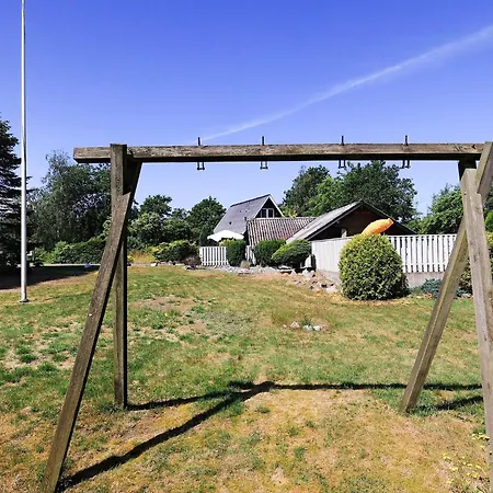 8 Person In Logstor-by Traum 로그스토