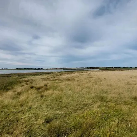 8 Person In Logstor-by Traum